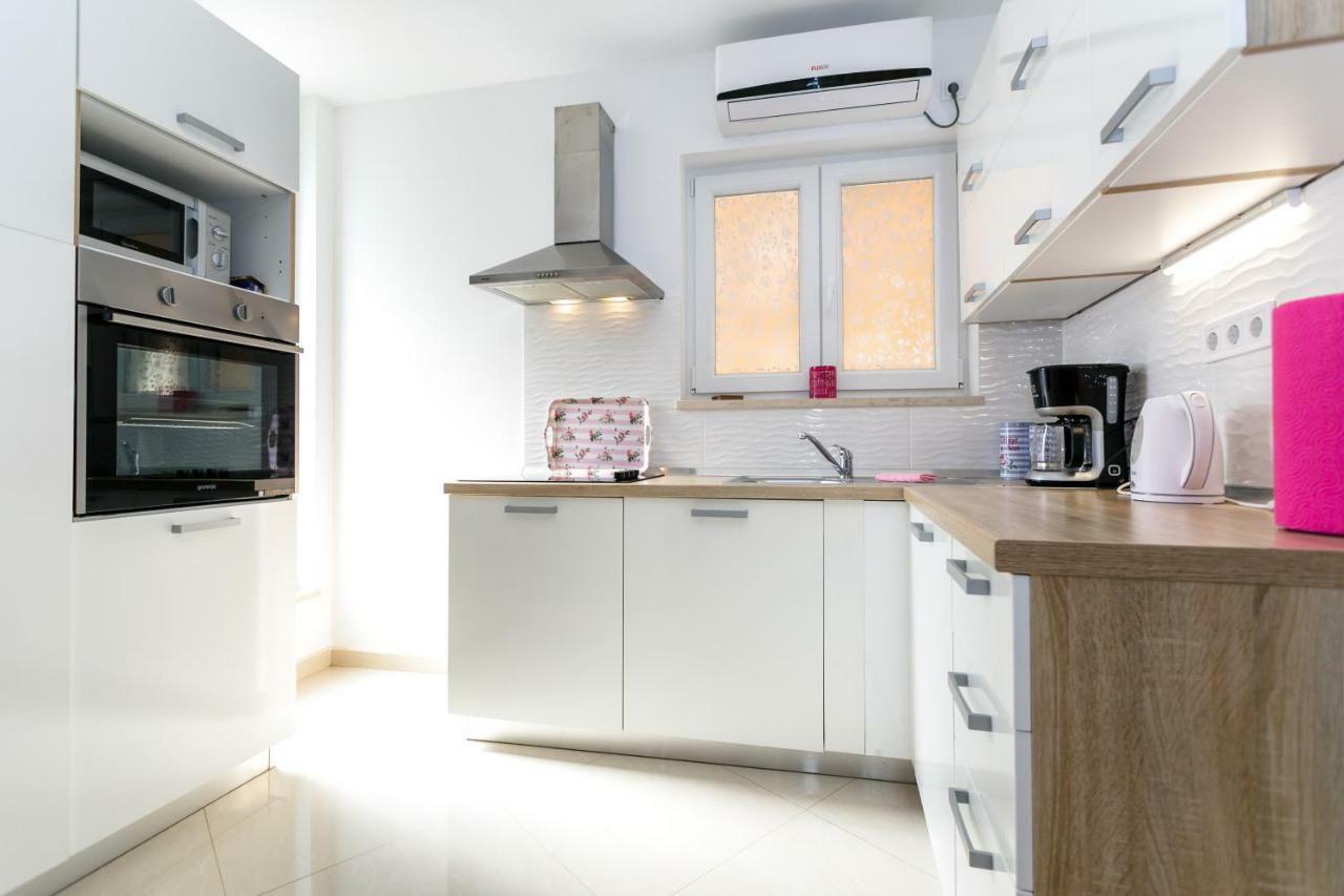Apartman Brajutovci 26 Kornić Kültér fotó